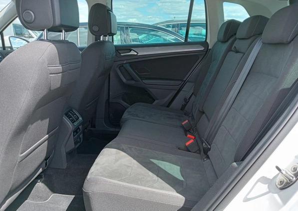 Volkswagen Tiguan cena 104900 przebieg: 82770, rok produkcji 2020 z Buk małe 529
